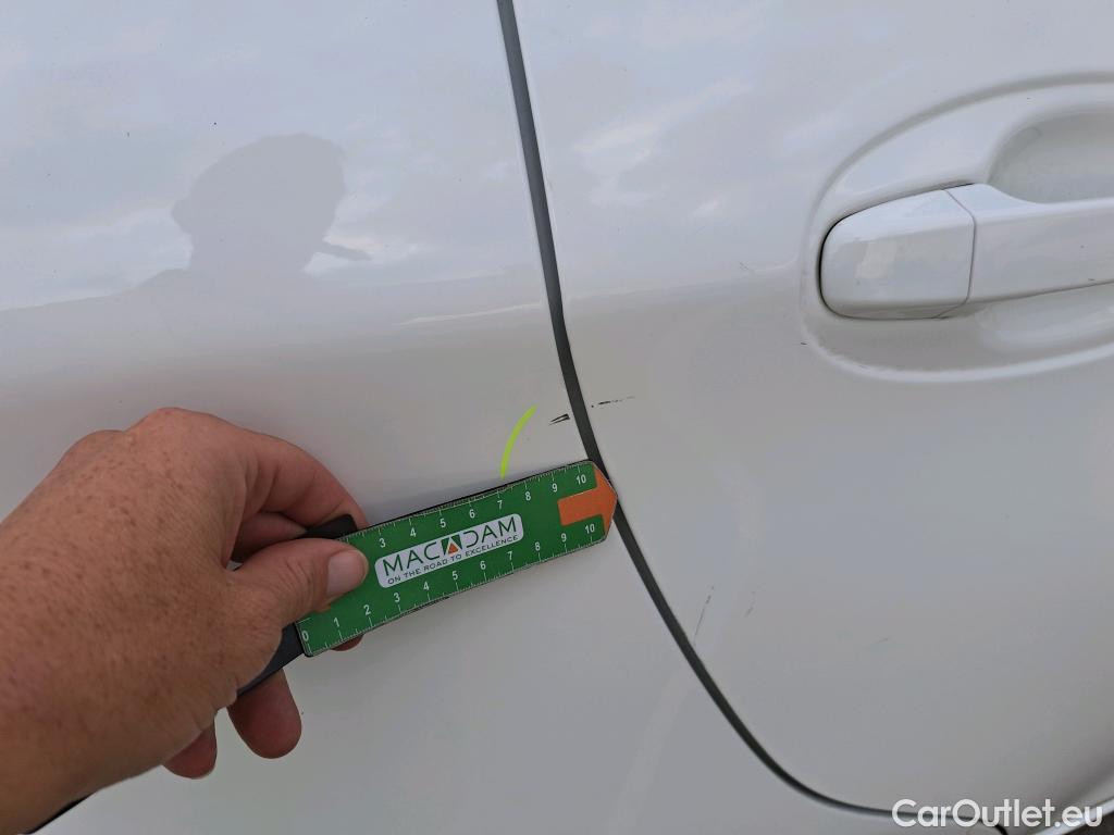  Toyota  Yaris TOYOTA  / 2017 / 5P / berlina con portón 1.5 Hybrid Active #22