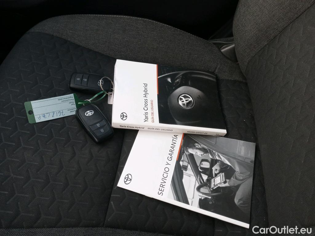  Toyota  Yaris Cross TOYOTA  / 2021 / 5P / todoterreno 1.5 120H Active Tech #24