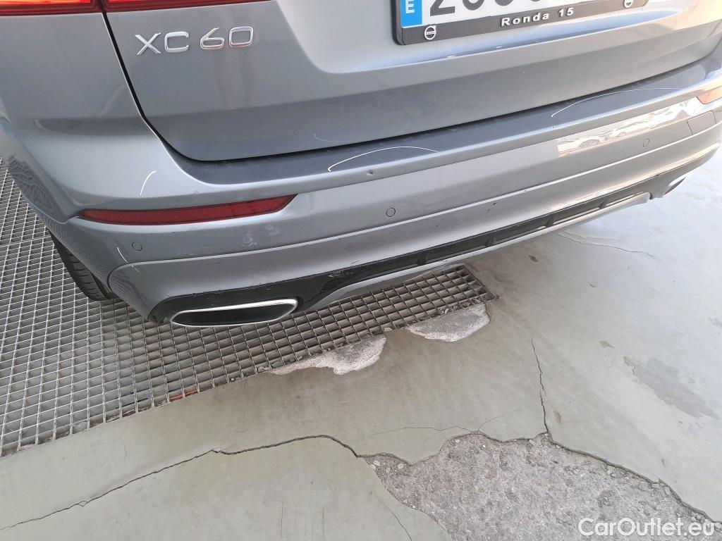  Volvo  XC60  R Design Plug-In Hybrid AWD 2.0 T8 Twin Engine 390CV AT8 E6dT #27