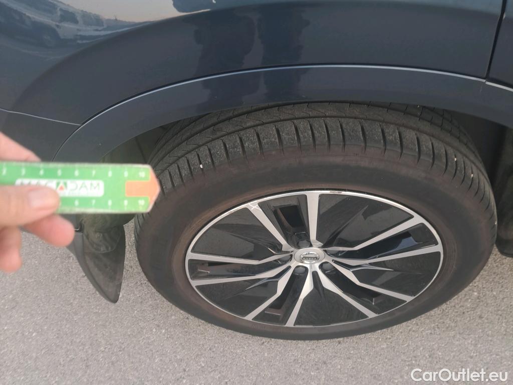  Volvo  XC90 VOLVO  / 2019 / 5P / todoterreno 2.0 B5 D AWD Momentum Pro Auto #7