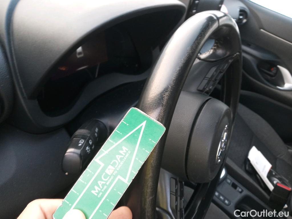  Toyota  Yaris Cross TOYOTA  / 2021 / 5P / todoterreno 1.5 120H Active Tech #19