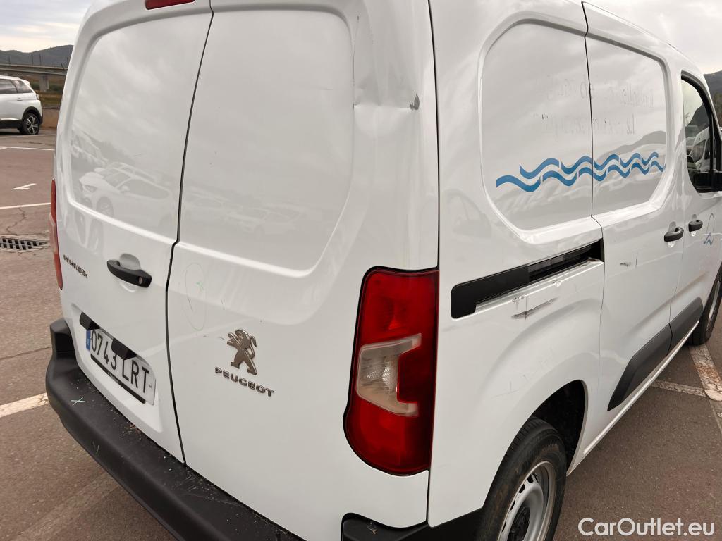  Peugeot  Partner PEUGEOT  / 2018 / 3P / furgón derivado de turismo Pro Standard 600kg BlueHDi 73kW #4