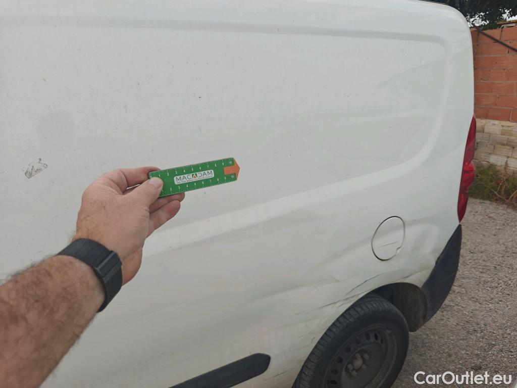  Fiat  Doblo FIAT Doblò Cargo/2015/4P/furgón derivado de turismo Cargo SX 1.3 Mjet 70 kW (95 CV) #1