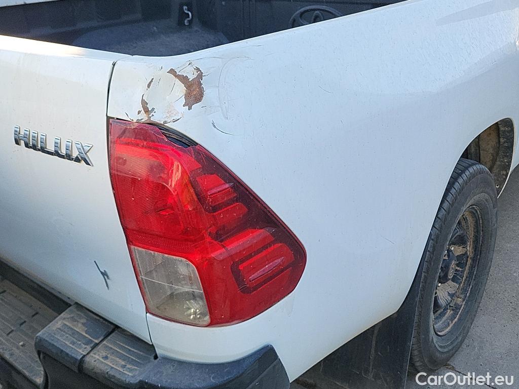  Toyota  Hilux TOYOTA  / 2020 / 4P / pickup 2.4 D-4D Cabina Doble GX #1