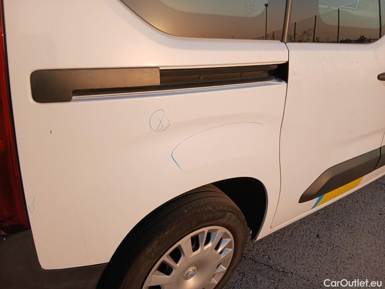  Opel  Combo OPEL  Life / 2018 / 5P / monovolumen compacto 1.5 TD 75kW (100CV) S/S Edition L #38