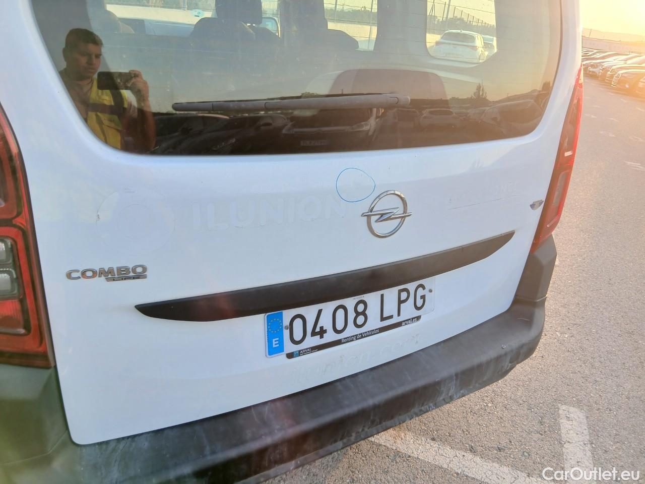  Opel  Combo OPEL  Life / 2018 / 5P / monovolumen compacto 1.5 TD 75kW (100CV) S/S Edition L #36