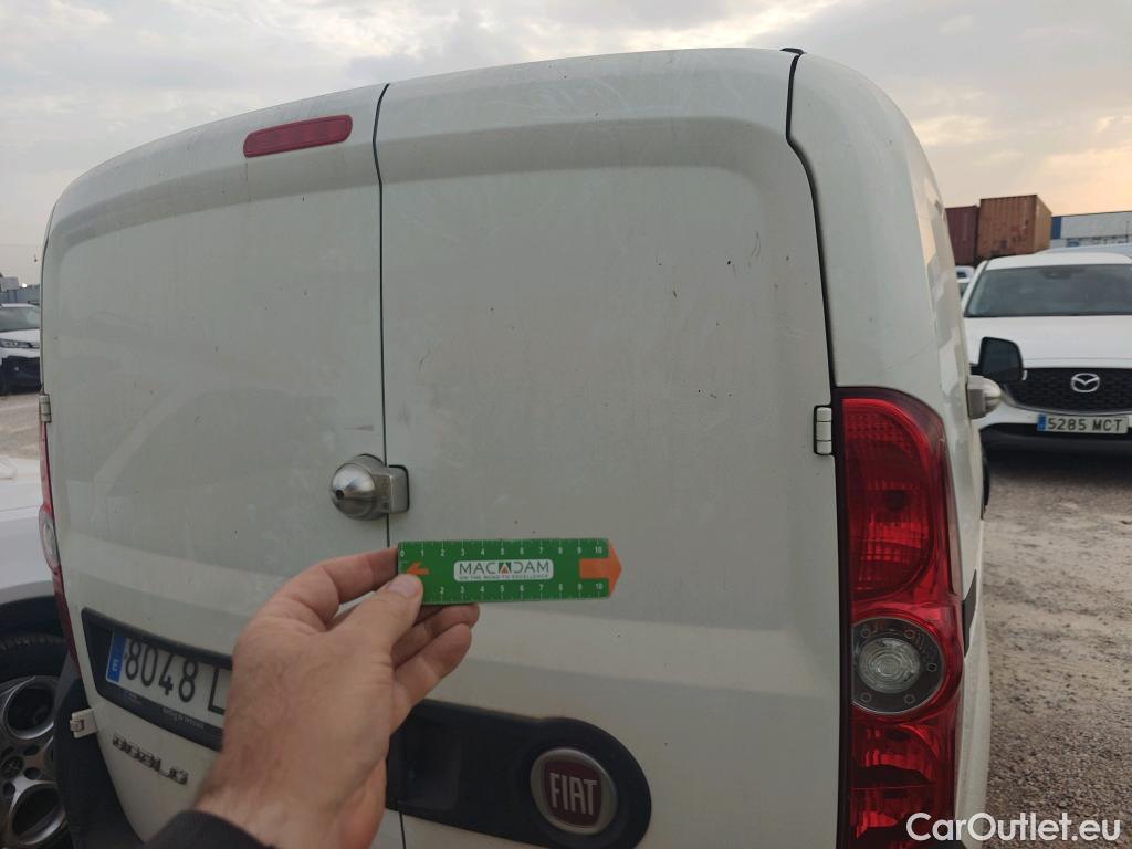  Fiat  Doblo FIAT Doblò Cargo/2015/4P/furgón derivado de turismo Cargo SX 1.3 Mjet 70 kW (95 CV) #15