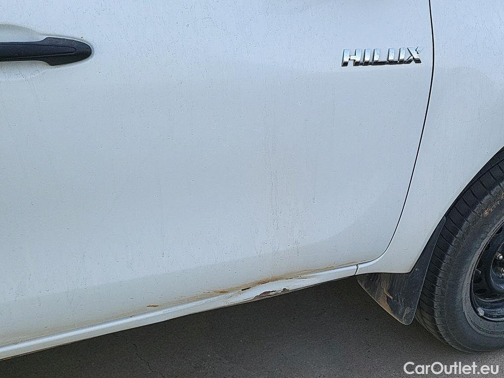  Toyota  Hilux TOYOTA  / 2020 / 4P / pickup 2.4 D-4D Cabina Doble GX #10