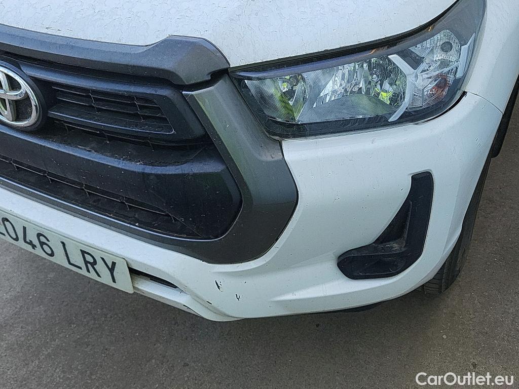  Toyota  Hilux TOYOTA  / 2020 / 4P / pickup 2.4 D-4D Cabina Doble GX #28