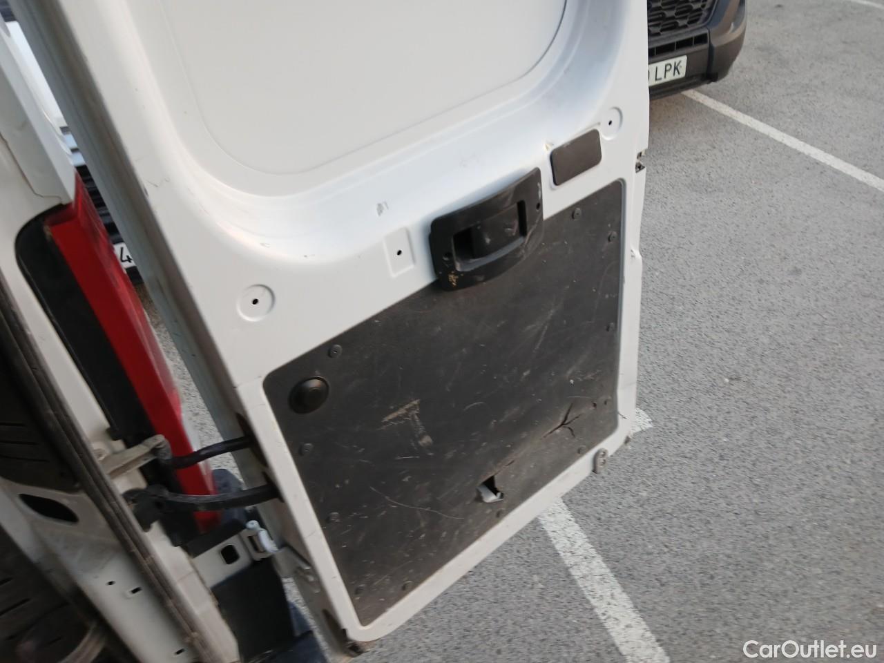  Opel  Movano OPEL  / 2021 / 4P / Furgón Base L2H2 3.5T 2.2 BlueHDi #15