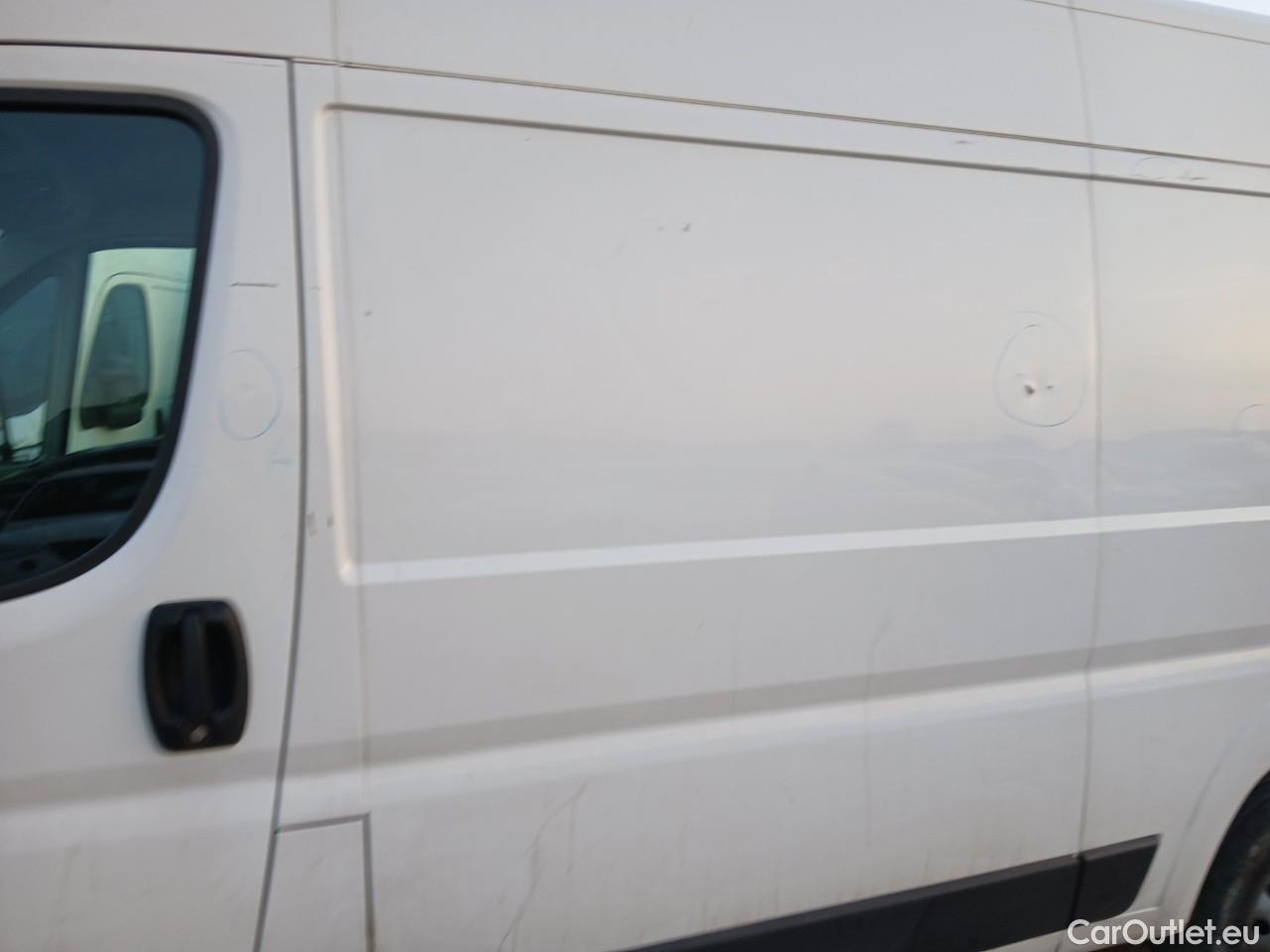  Opel  Movano OPEL  / 2021 / 4P / Furgón Base L2H2 3.5T 2.2 BlueHDi #25