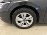  Volkswagen  Golf  2.0 TDI SCR Life   Manual Diesel  11 #10