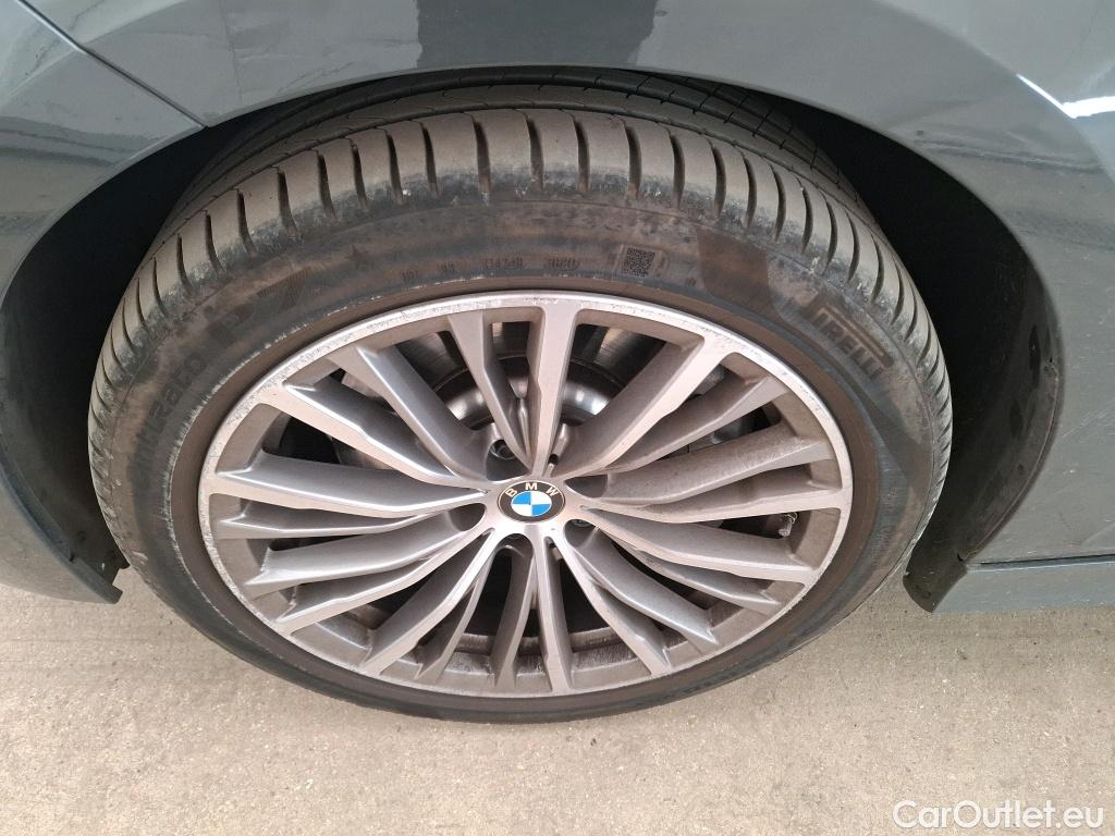  Bmw  Serie 3 BMW Série 3 Berline / 2018 / 4P / Berline 330e 292ch Luxury BVA8 Hybride #18