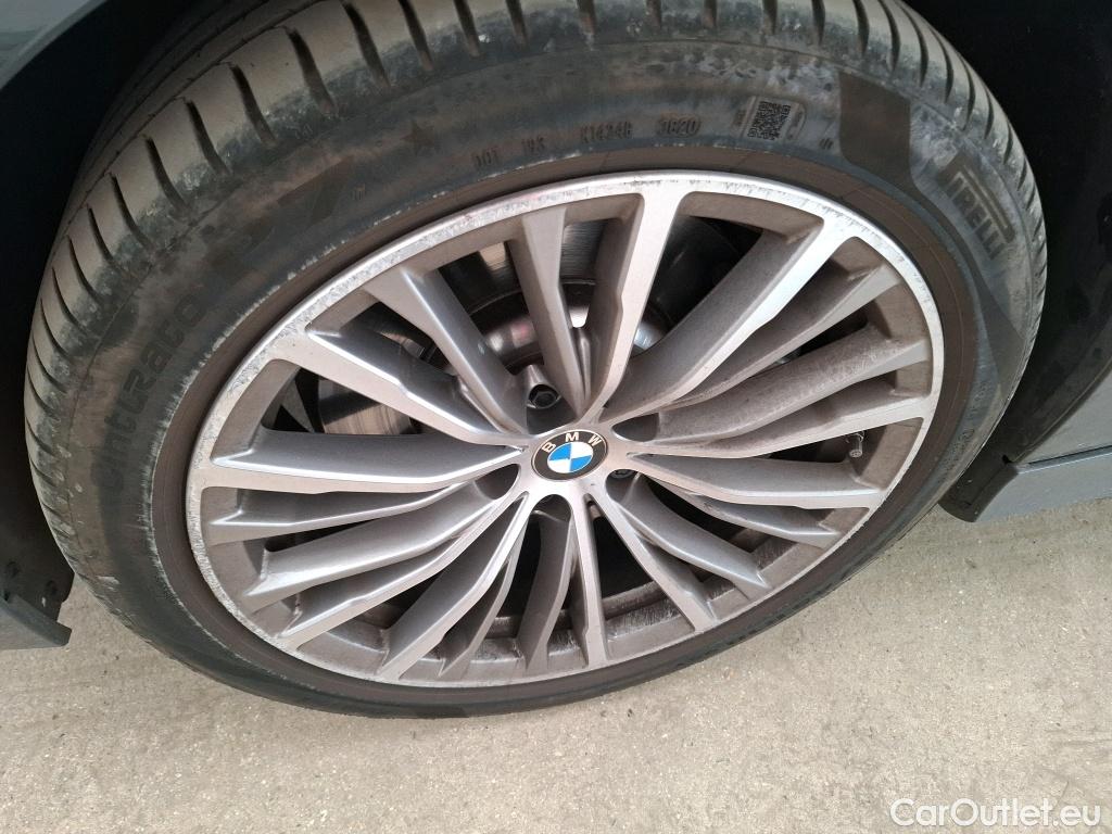  Bmw  Serie 3 BMW Série 3 Berline / 2018 / 4P / Berline 330e 292ch Luxury BVA8 Hybride #19