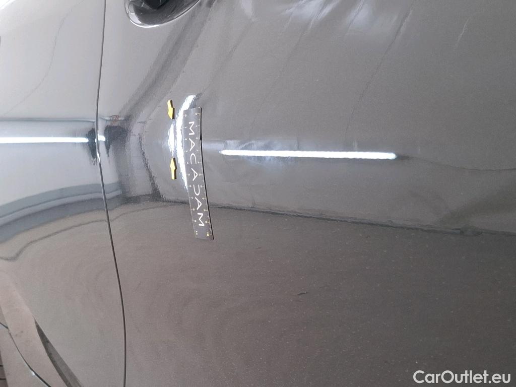  Bmw  Serie 3 BMW Série 3 Berline / 2018 / 4P / Berline 330e 292ch Luxury BVA8 Hybride #53