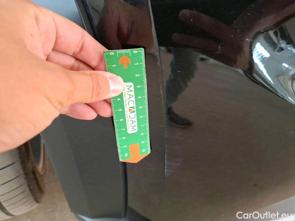  Nissan  Juke NISSAN  / 2019 / 5P / Crossover Hybrid 143 Tekna #40