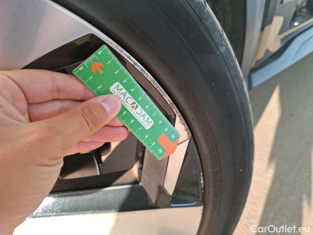  Nissan  Juke NISSAN  / 2019 / 5P / Crossover Hybrid 143 Tekna #17