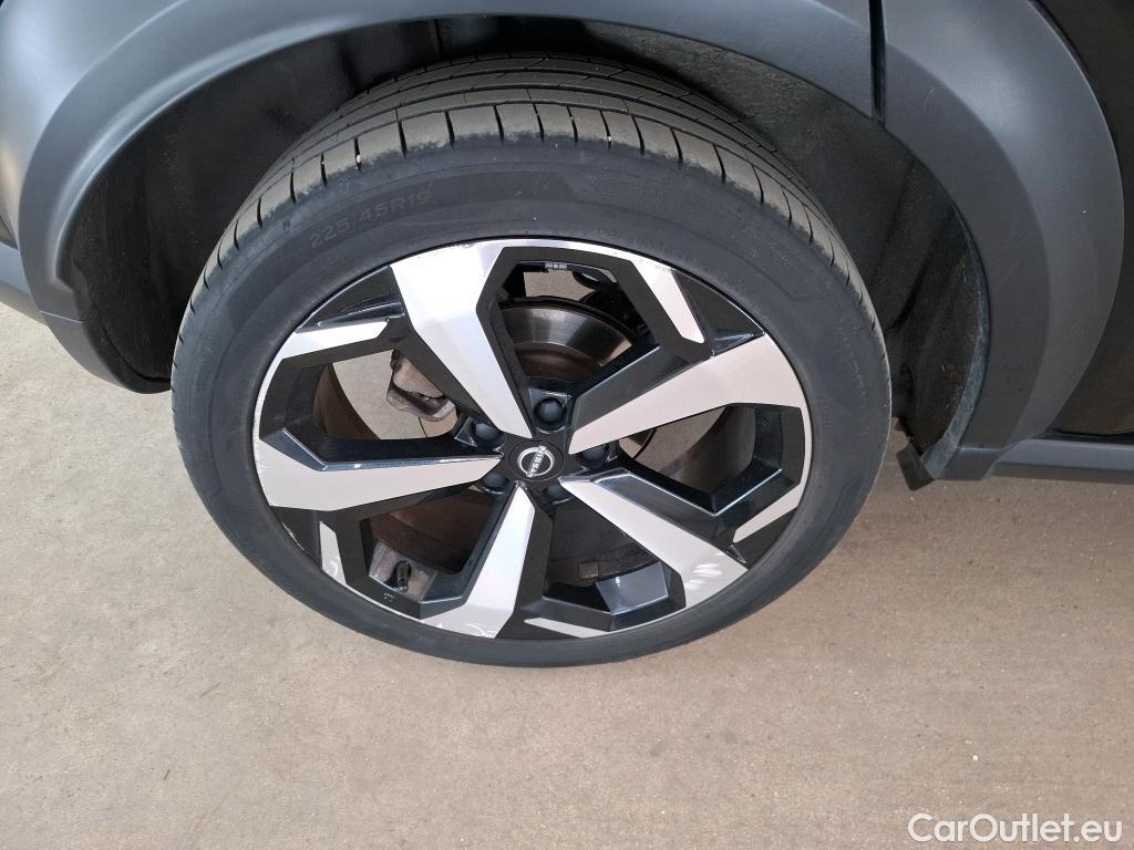  Nissan  Juke NISSAN  / 2019 / 5P / Crossover Hybrid 143 Tekna #26