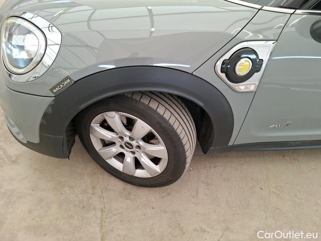  Mini  Countryman MINI  / 2016 / 5P / Crossover Cooper SE ALL4 Busi Design 136+88ch BVA6 #29