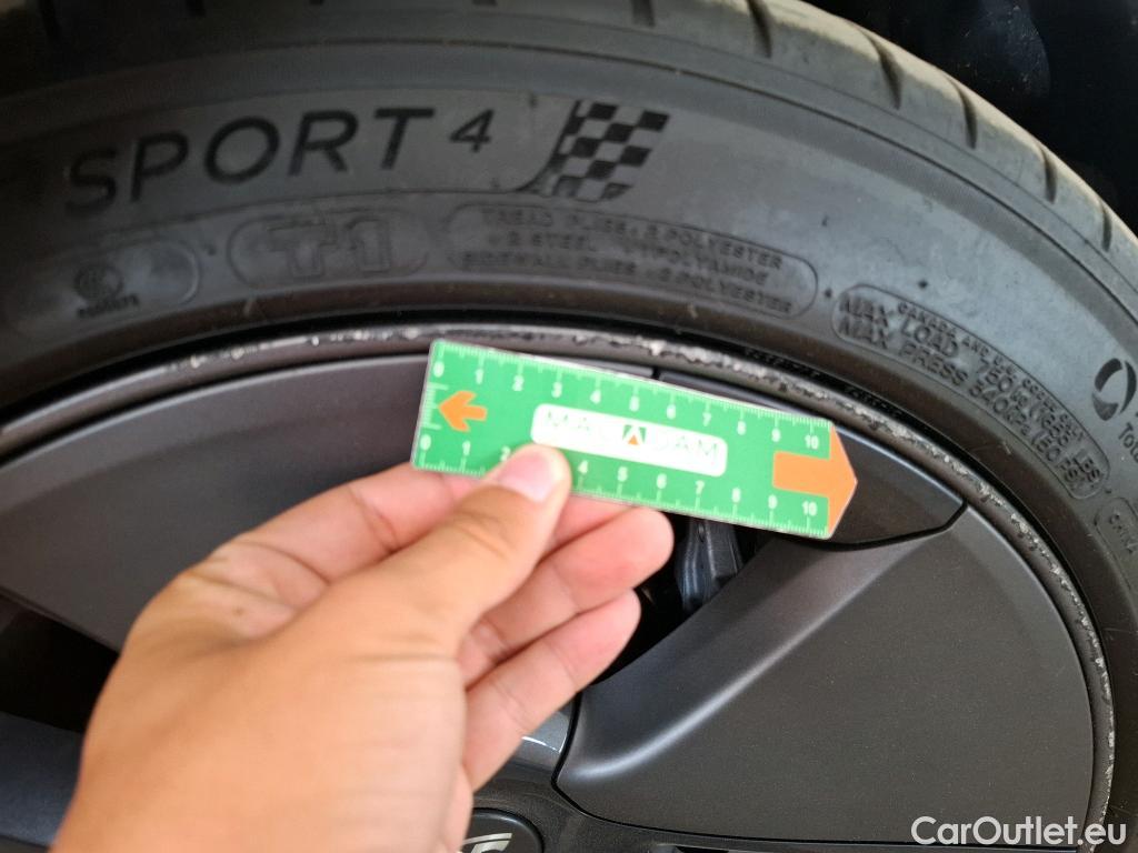  Tesla  Model 3 TESLA  / 2018 / 4P / Berline Autonomie Standard Plus RWD #11