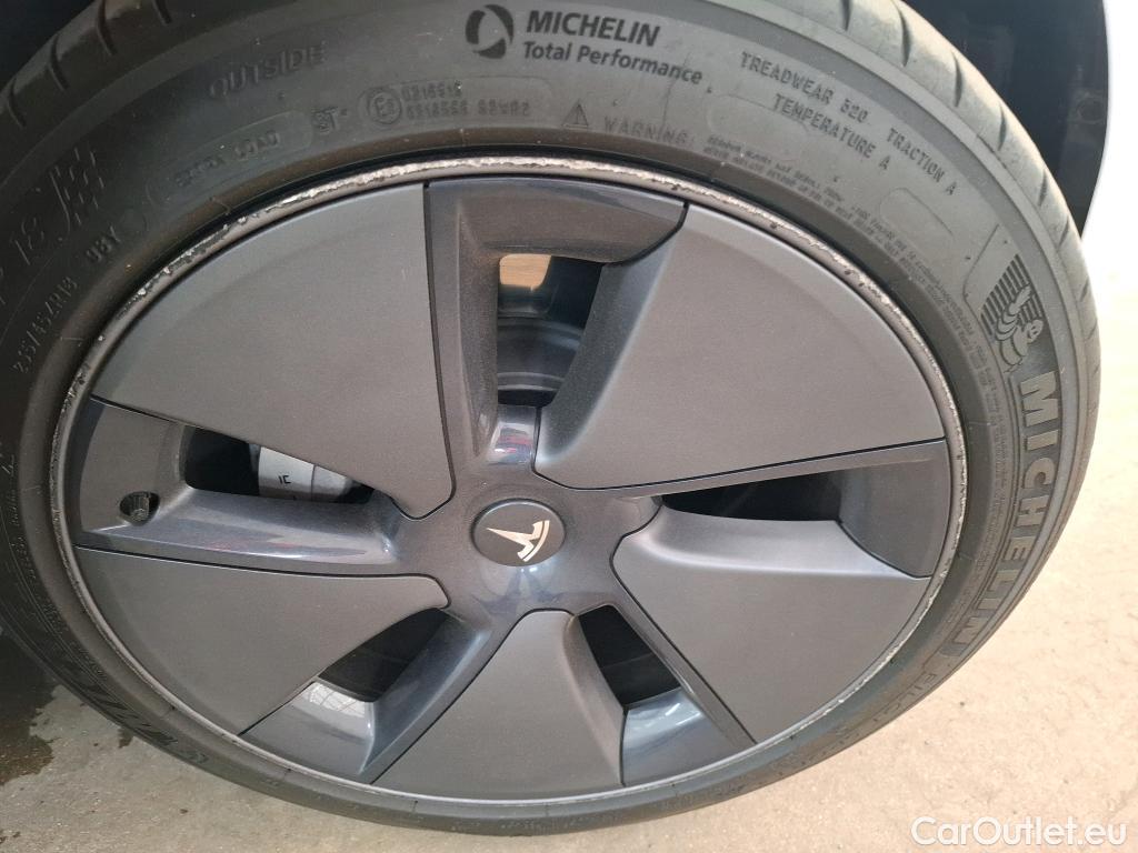  Tesla  Model 3 TESLA  / 2018 / 4P / Berline Autonomie Standard Plus RWD #23