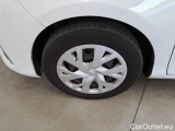  Toyota  Yaris TOYOTA  / 2017 / 5P / BERLINA 1.5 HYBRID BUSINESS #20
