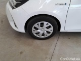  Toyota  Yaris TOYOTA  / 2017 / 5P / BERLINA 1.5 HYBRID BUSINESS #52