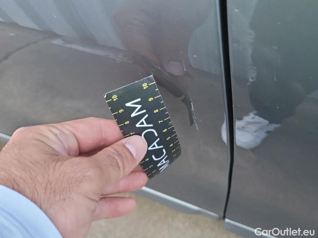  Hyundai   Ioniq HYUNDAI / 2019 / 5P / berlina con portón 1.6 GDI HEV Tecno DCT #20