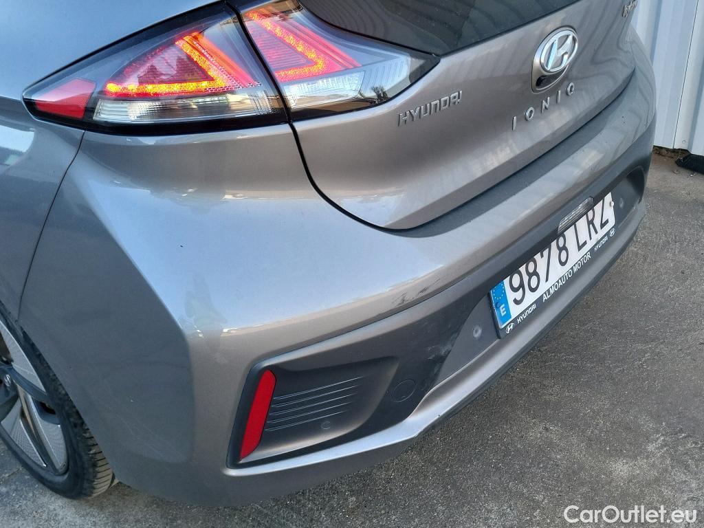  Hyundai   Ioniq HYUNDAI / 2019 / 5P / berlina con portón 1.6 GDI HEV Tecno DCT #9