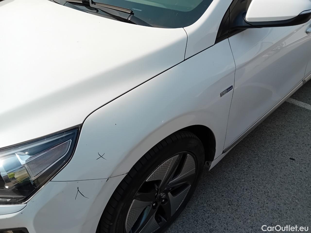  Hyundai   Ioniq HYUNDAI / 2019 / 5P / berlina con portón 1.6 GDI HEV Klass LE DCT #28