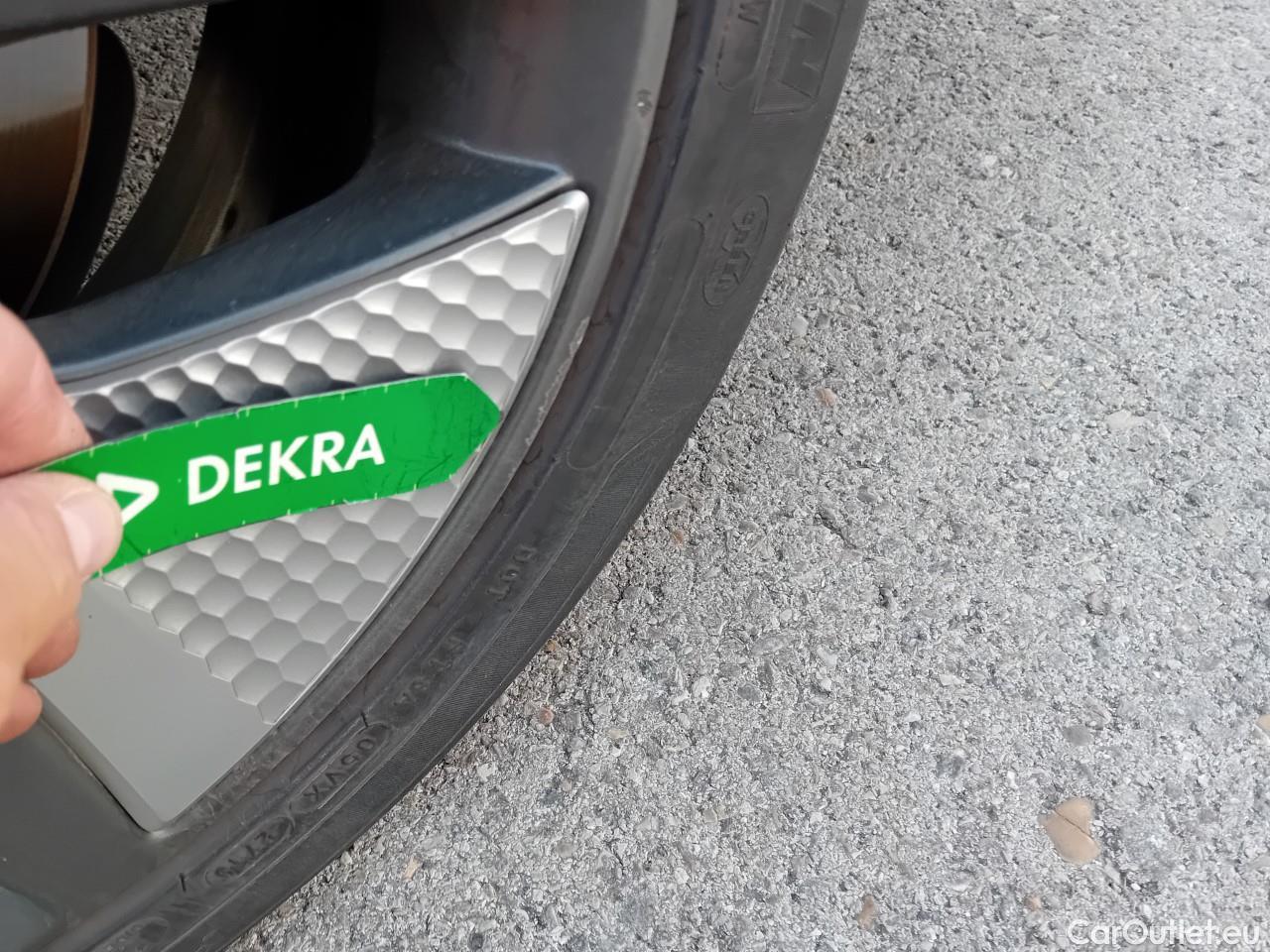  Hyundai   Ioniq HYUNDAI / 2019 / 5P / berlina con portón 1.6 GDI HEV Klass LE DCT #11