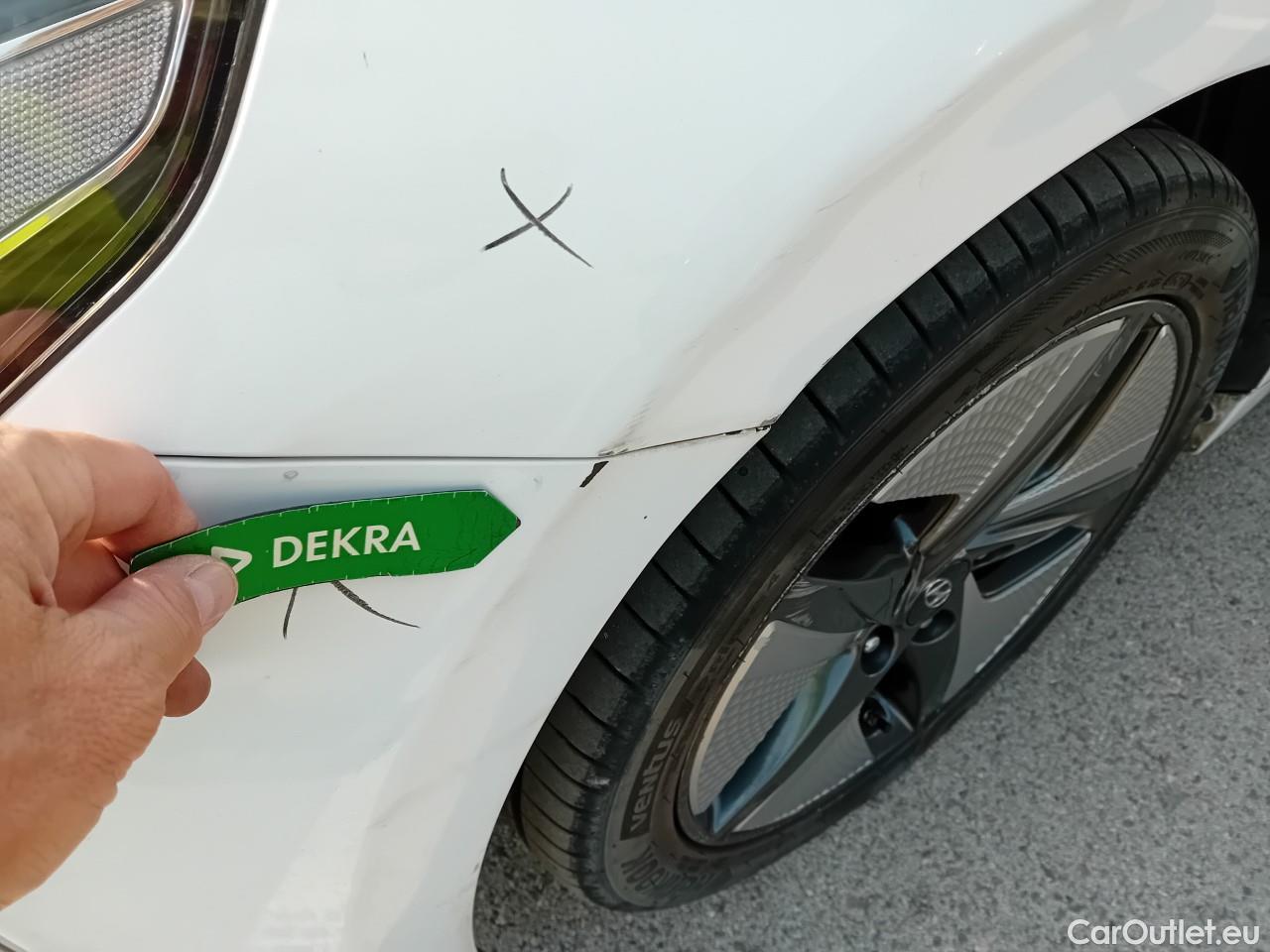  Hyundai   Ioniq HYUNDAI / 2019 / 5P / berlina con portón 1.6 GDI HEV Klass LE DCT #4