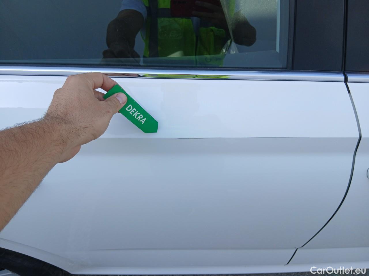  Skoda  KAMIQ SKODA  1.0 TSI 81kW (110CV) DSG Ambition #14