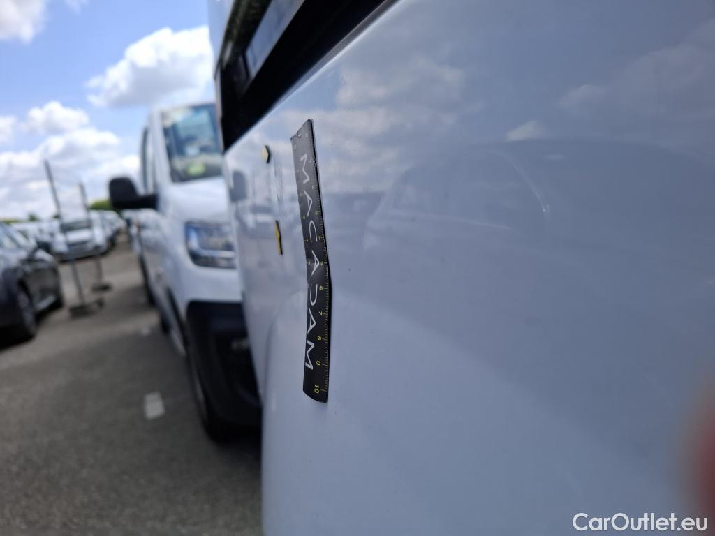  Renault  Kangoo RENAULT  Express / 2013 / 4P / Fourgonnette Extra R-Link dCi 75 #43