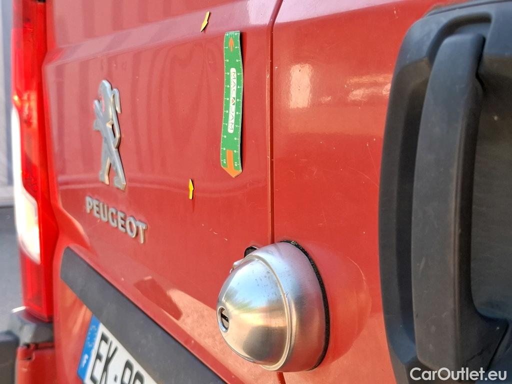  Peugeot  Boxer PEUGEOT  VU 4p Fourgon 2.0 BLUEHDI 130 PREMIUM 335 L2H2 #18