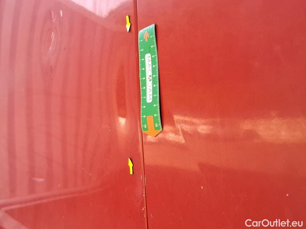  Peugeot  Boxer PEUGEOT  VU 4p Fourgon 2.0 BLUEHDI 130 PREMIUM 335 L2H2 #17