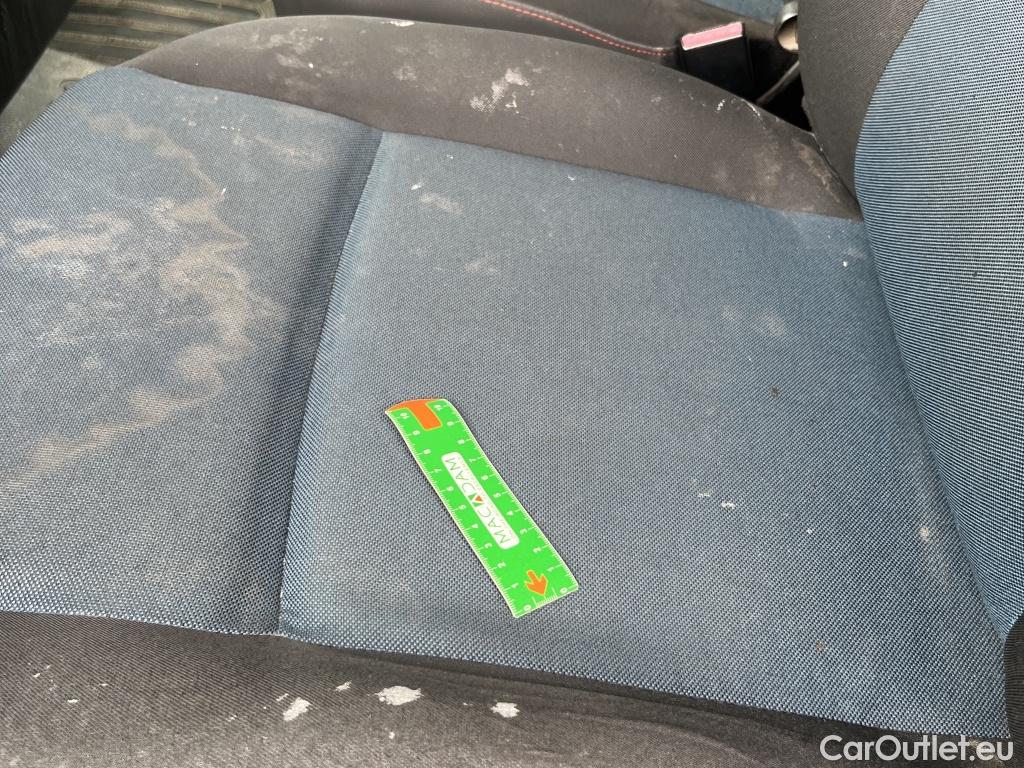  Renault  Master  III Fourgon L2H2 3 5 Grand Confort dCi 130CV BVM6 E6 #9