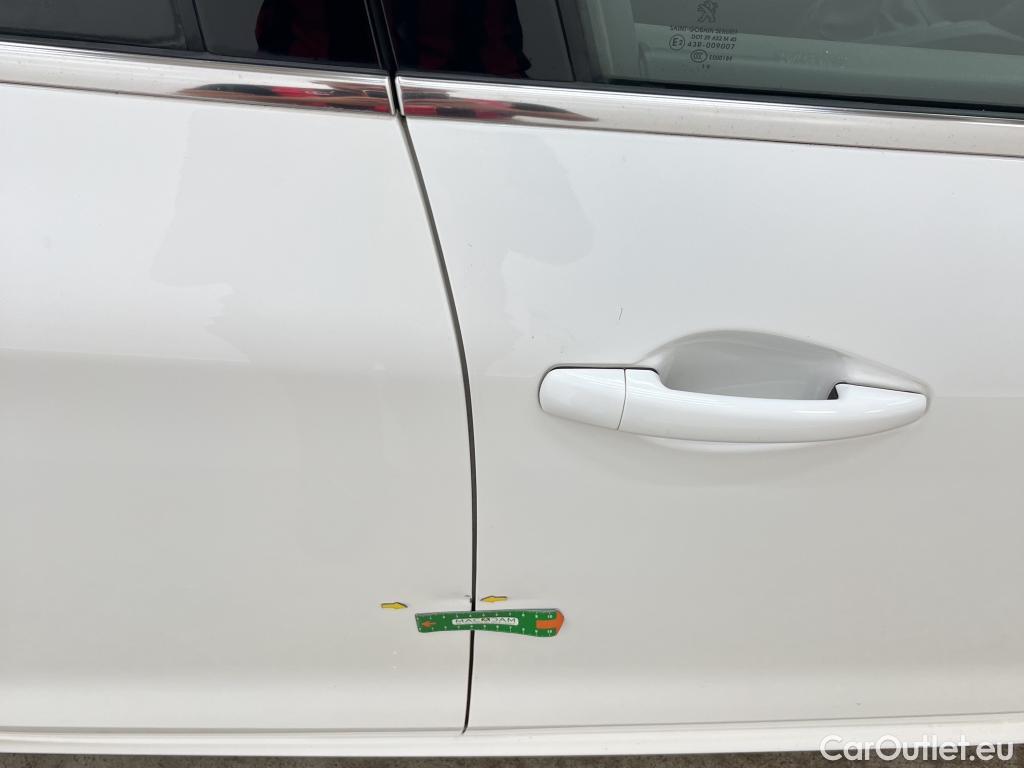  Peugeot  208  Allure Business 1.2 PureTech 110CV BVM6 E6dT #4