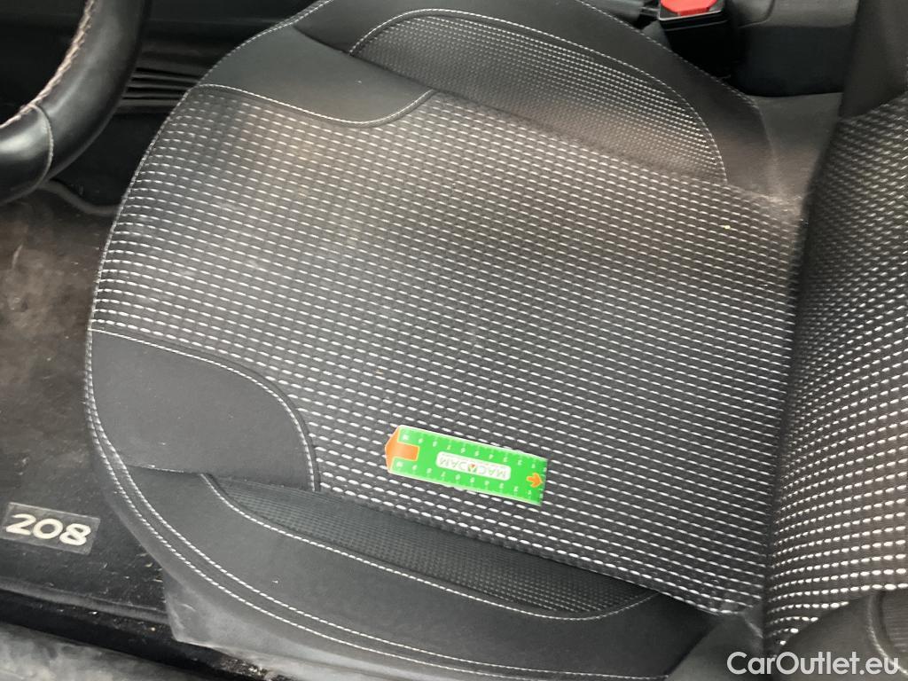  Peugeot  208  Allure Business 1.2 PureTech 110CV BVM6 E6dT #8
