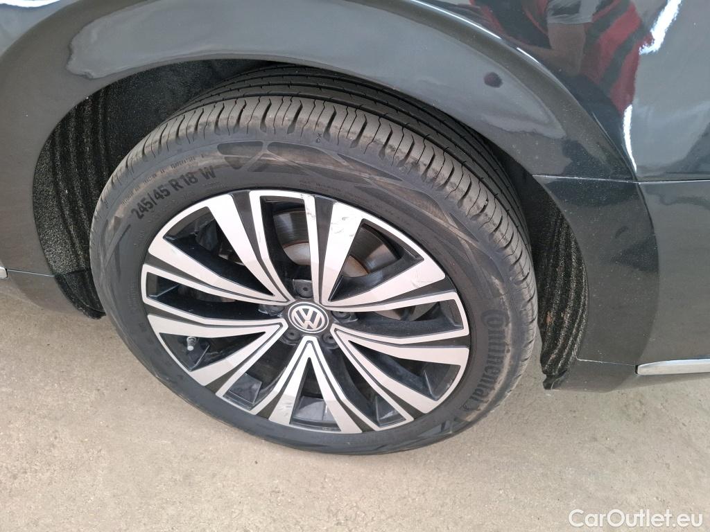  Volkswagen  Arteon VOLKSWAGEN  5p Berline 2.0 TDI 150 DSG7 ELEGANCE #50