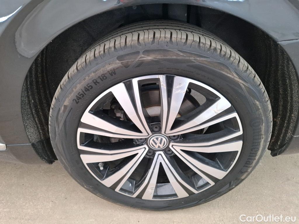  Volkswagen  Arteon VOLKSWAGEN  5p Berline 2.0 TDI 150 DSG7 ELEGANCE #26