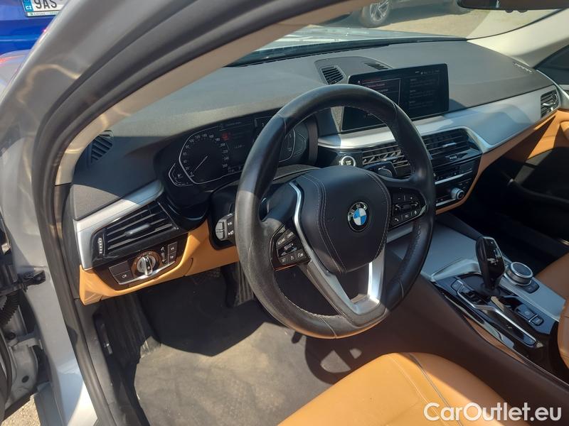  Bmw  Serie 5  Lim. (G30)  (2016->) 520d xDrive AT 4d #4