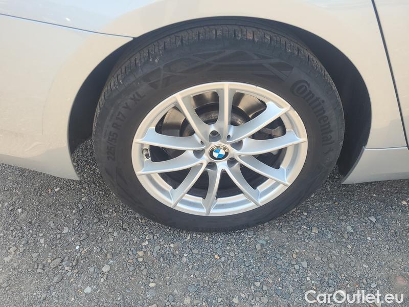  Bmw  Serie 5  Lim. (G30)  (2016->) 520d xDrive AT 4d #9