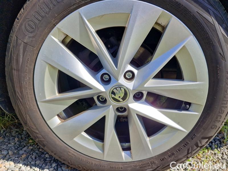  Skoda  Octavia  Combi (NX3)(2020) Oct.Combi 1.5TSI 110 Style Aut #10