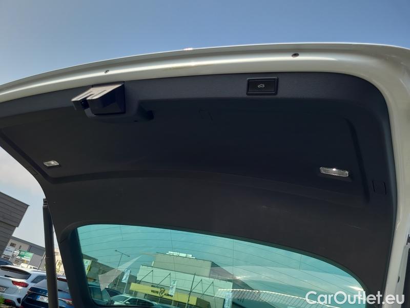  Skoda  Superb  Combi (3V5)(2015) Sup.C.FL2.0TDI 140 Style AT #9