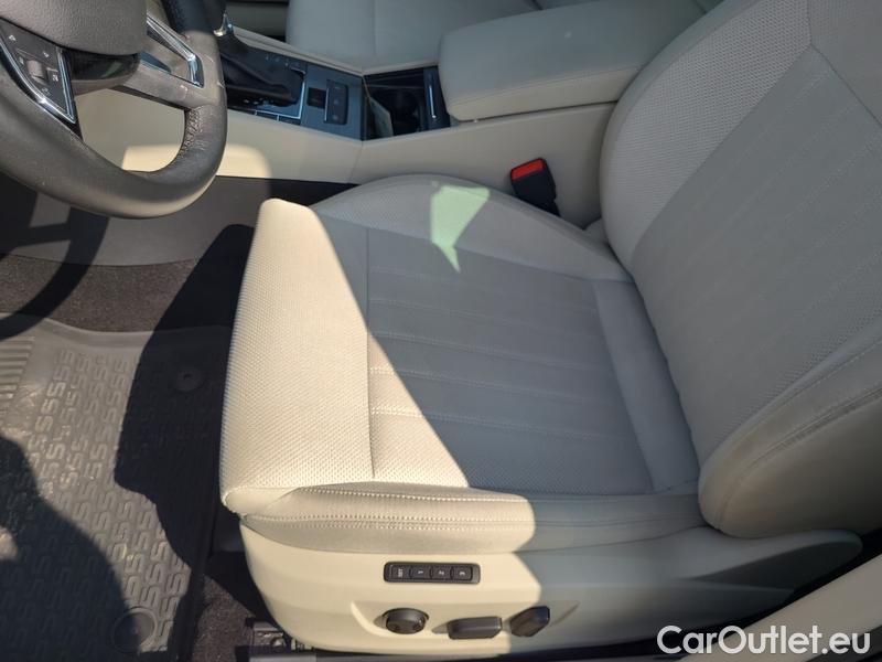  Skoda  Superb  Combi (3V5)(2015) Sup.C.FL2.0TDI 140 Style AT #4