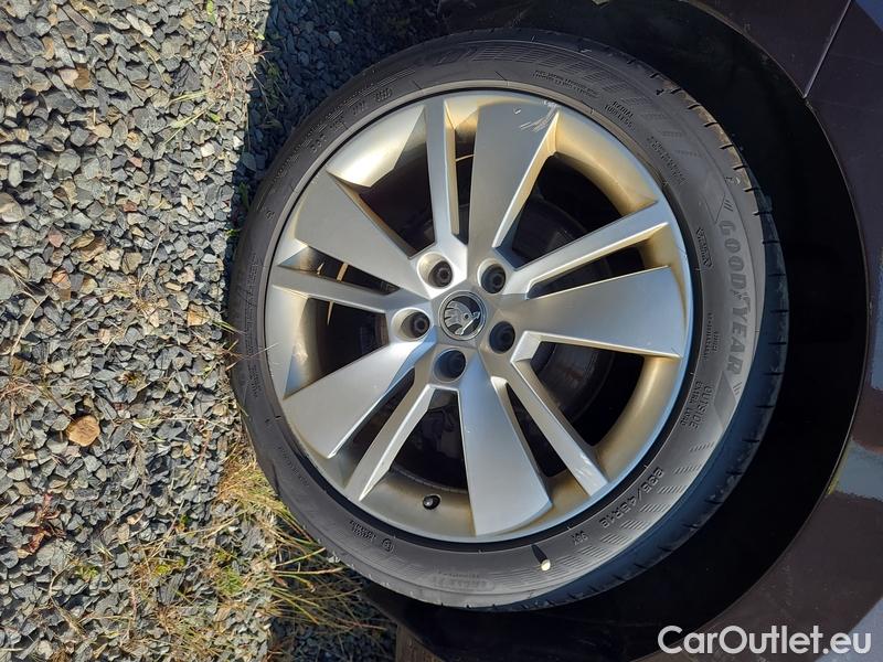  Skoda  Superb  (3V3)(2015) Supe.FL2.0TDI 110 Style AT #3