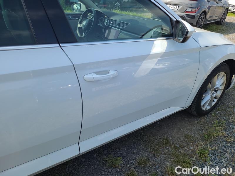 Skoda  Superb  Combi (3V5)(2015) Sup.C.FL2.0TDI 140 Style AT #15