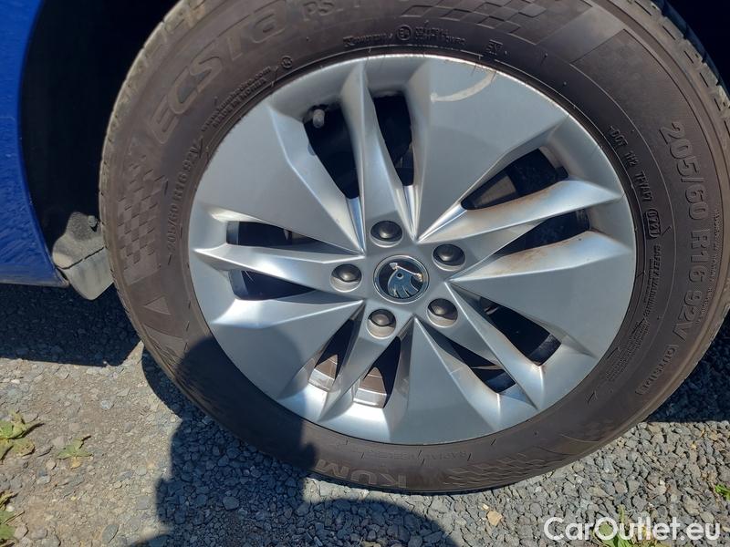  Skoda  Octavia  Combi (NX3)(2020) Oct.Com.1.0 e-TEC 81 Ambit.AT #16