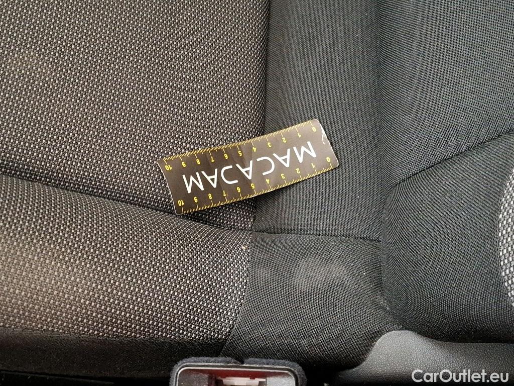  Citroen  C3  Société Feel 1.5 BlueHDI 100CV BVM5 E6dT #2